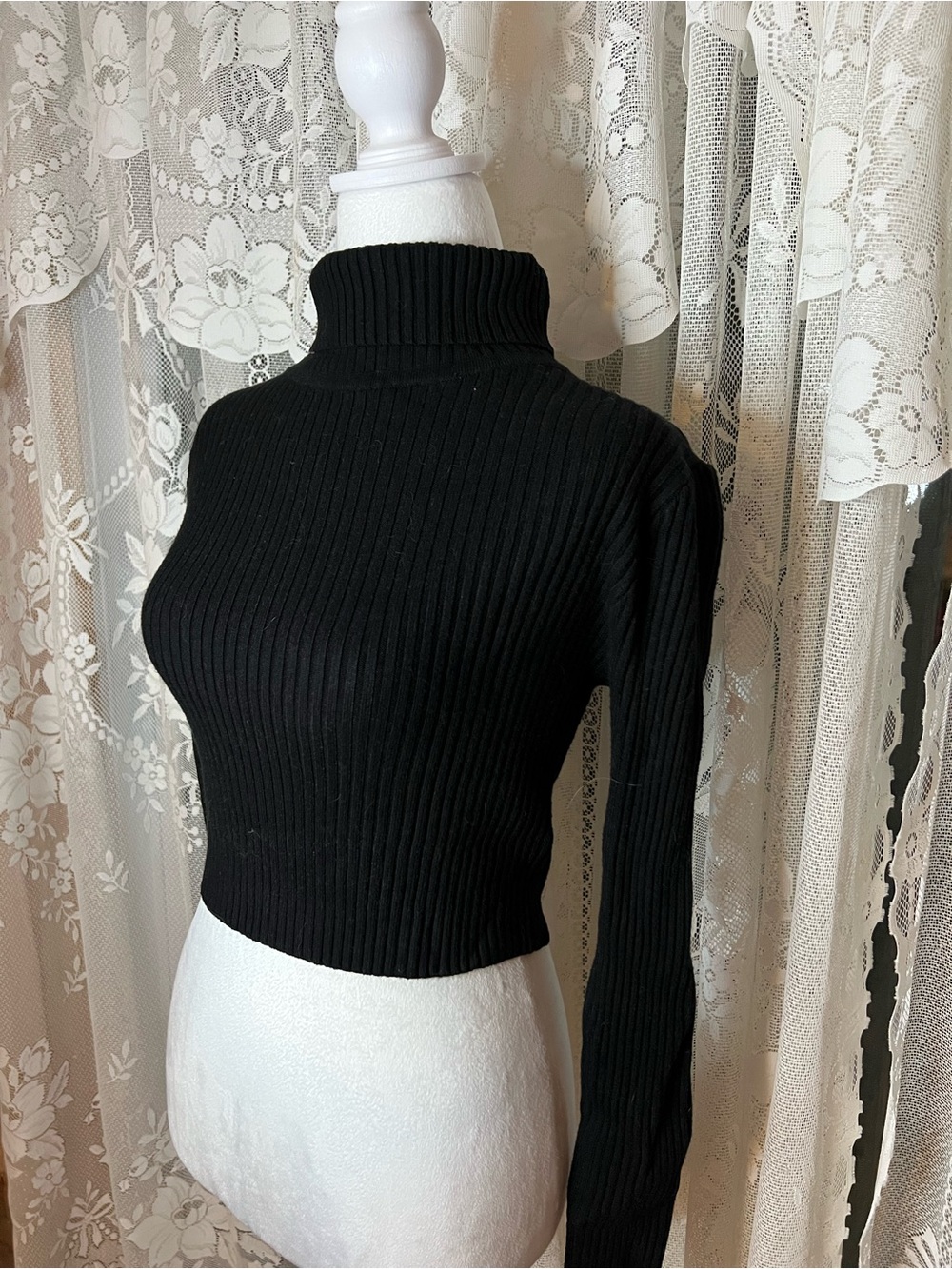 NWT Large Love Tree Black Ribbed Cropped Turtleneck Sweater - Picture 2 of 4
